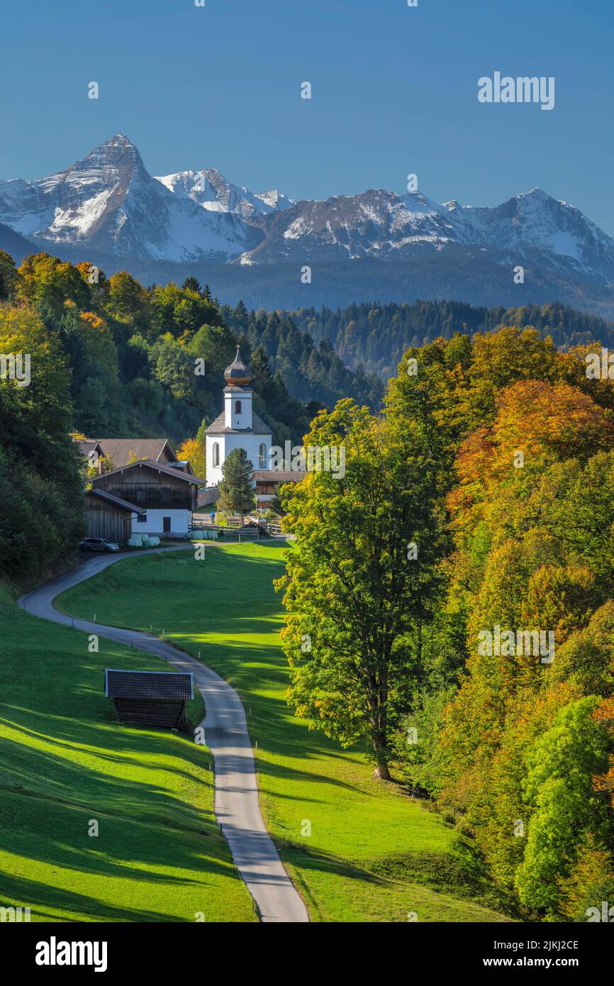 View to Wamberg against Zugspitze (2962m) near Garmisch-Partenkirchen, Upper Bavaria, Bavaria, Germany Stock Photo