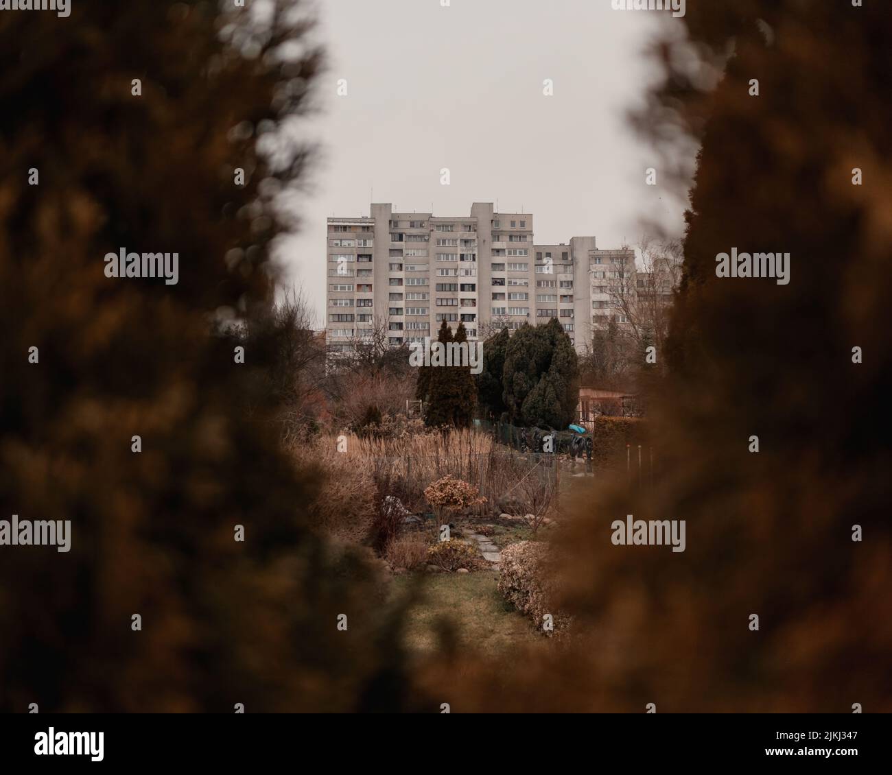 High rise building environment hi-res stock photography and images - Alamy