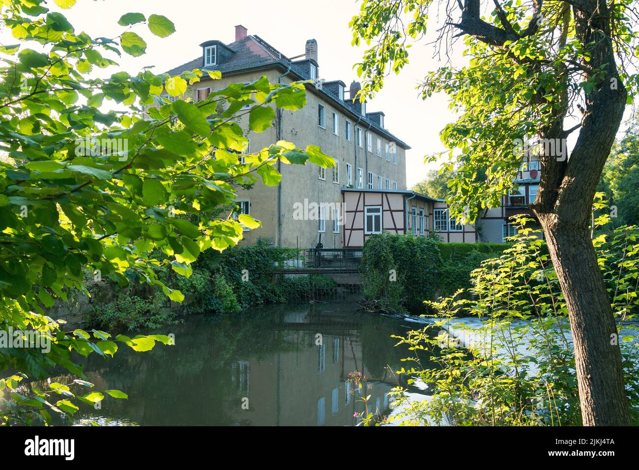 Weimar, Thuringia, park at the river Ilm, Ilm with weir at the swing ...