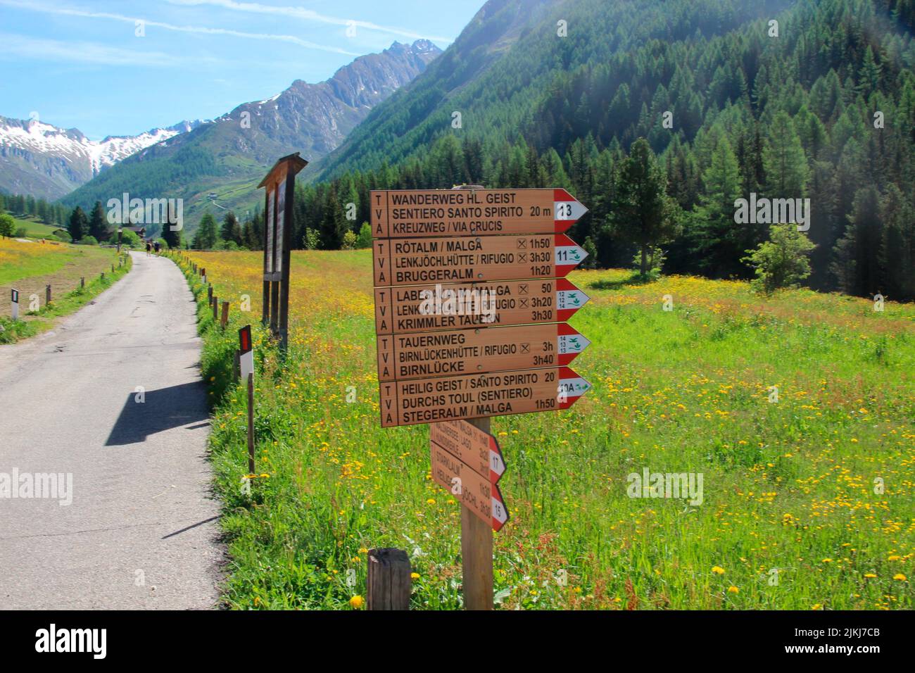 Road from Kasern to Prettau, hiking trails, signposts, Ahrntal, Province of Bolzano, South Tyrol, Italy Stock Photo