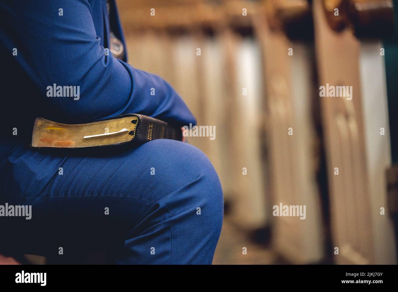 Kneeling man hi-res stock photography and images - Alamy