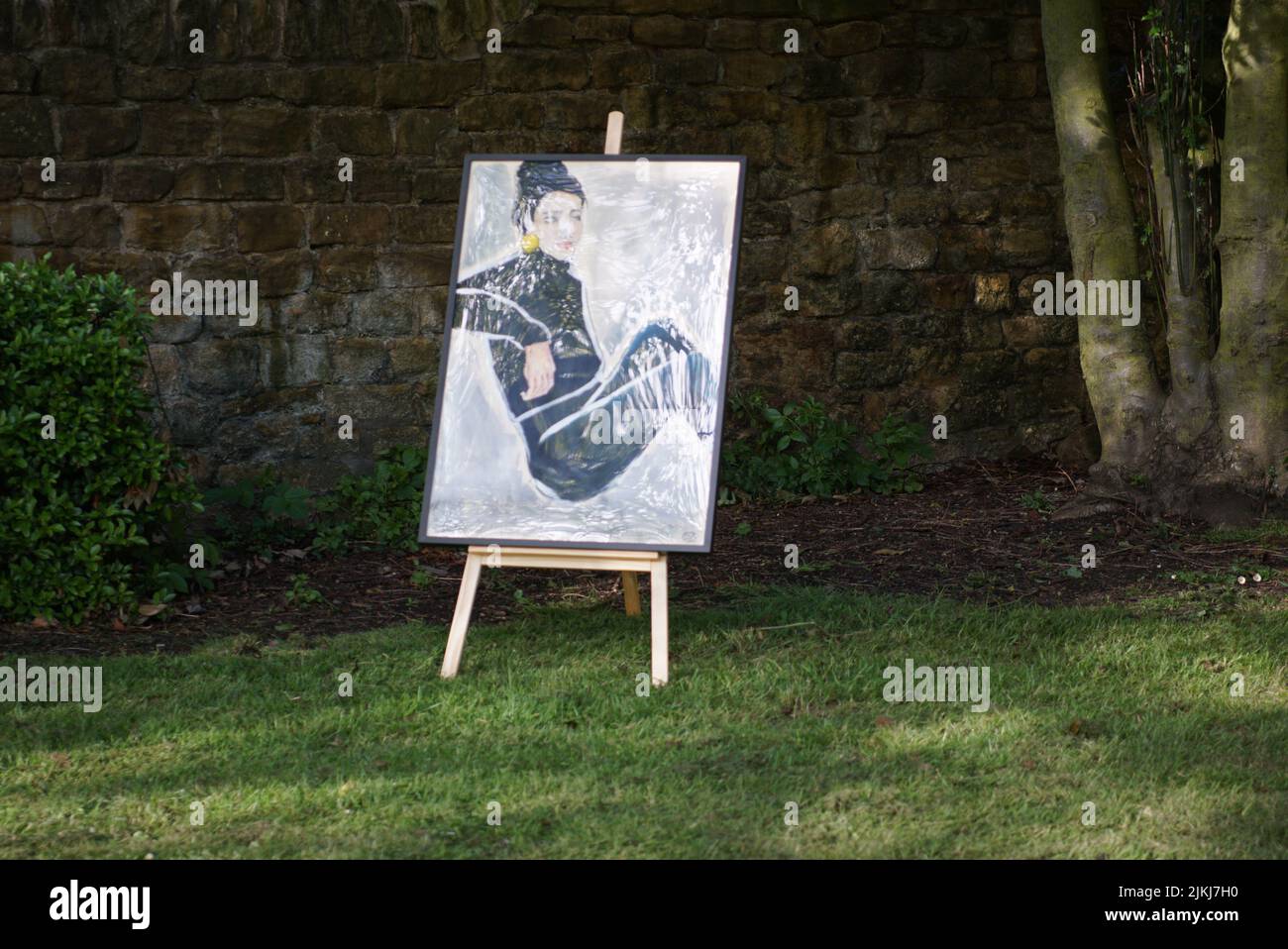 Old english garden wall hi-res stock photography and images - Alamy