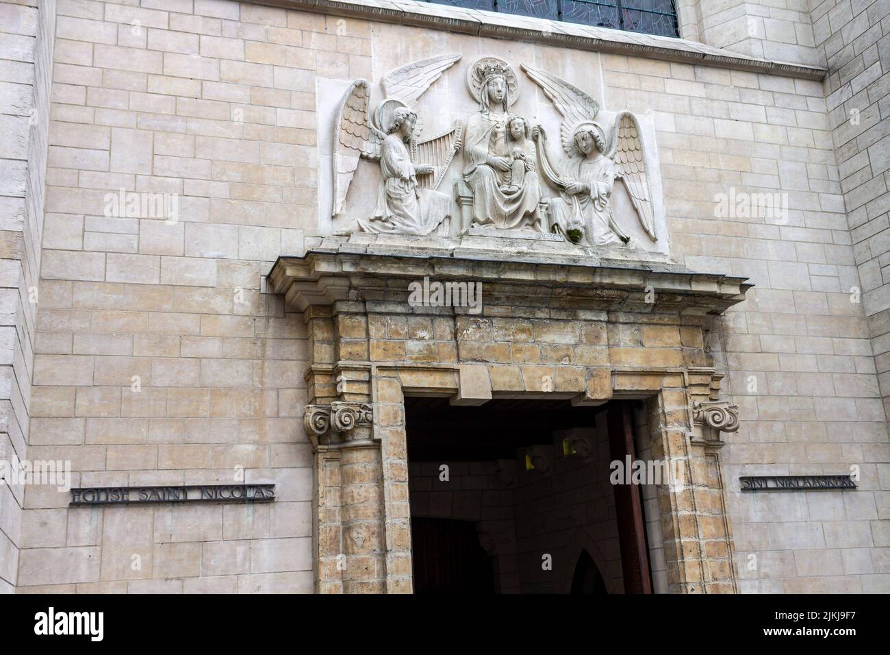 Brussels downtown statues hi-res stock photography and images - Alamy