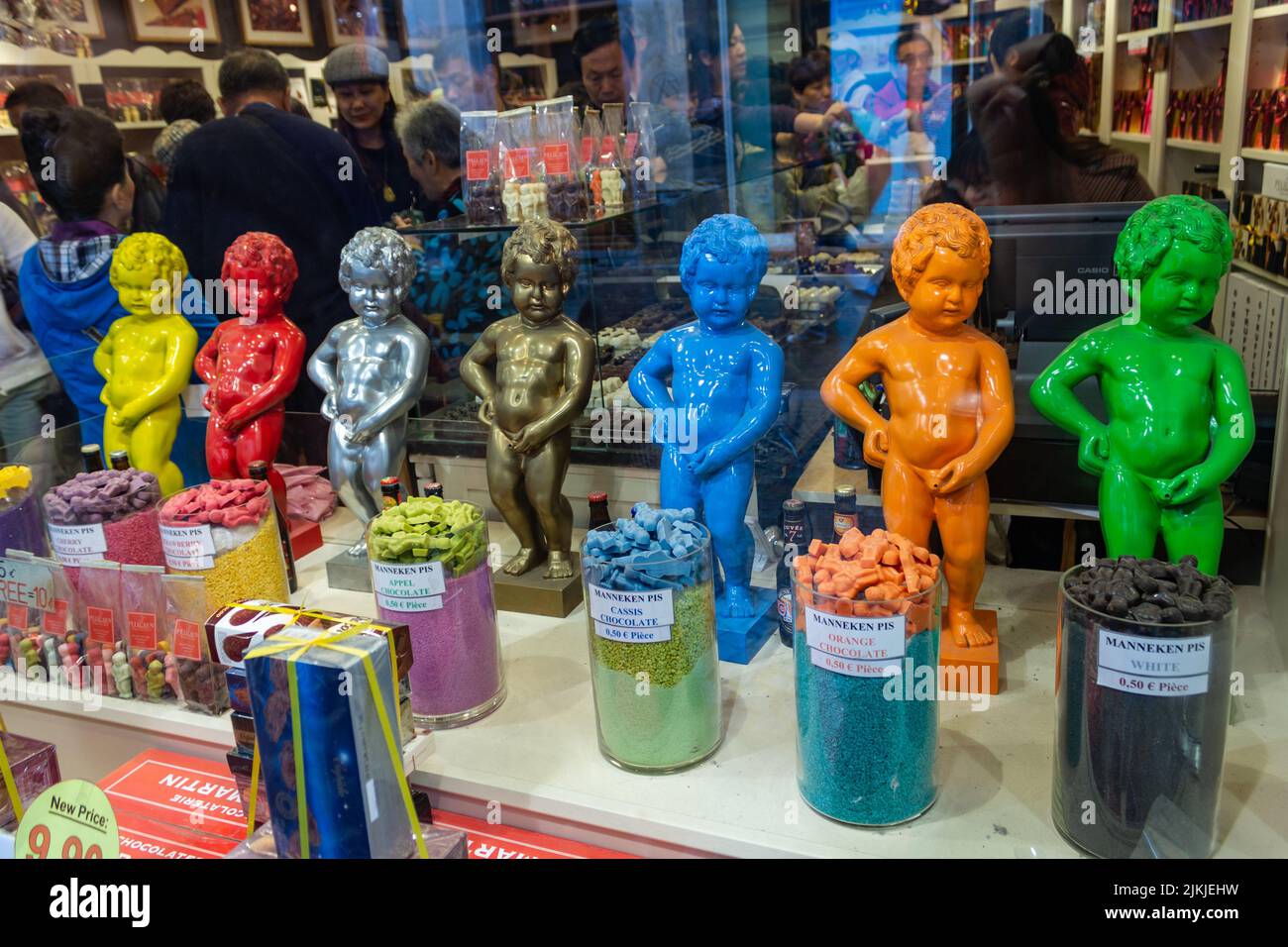 A store with replicas of the Manneken pis fountain statue in downtown