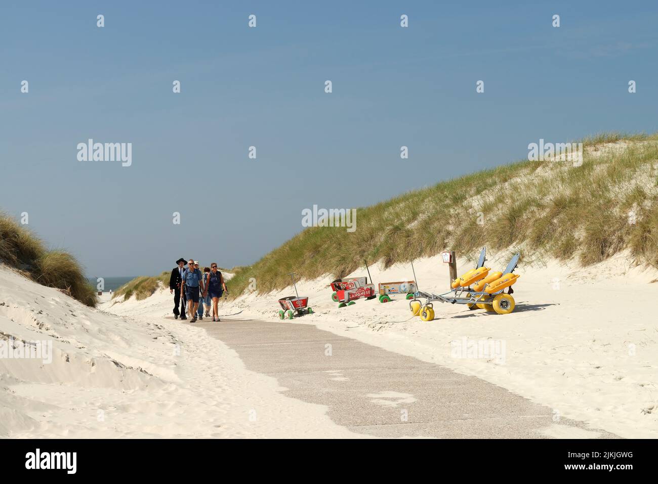 Beach access near Nebel, Nebel on Amrum, North Frisia, North Sea, North Frisian Islands, Wadden Sea National Park, Schleswig- Holstein Wadden Sea National Park, Schleswig-Holstein, Germany Stock Photo