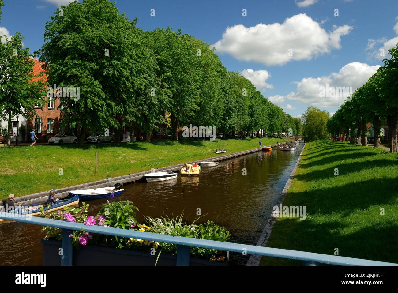 View of the middle castle moat, Friedrichstadt, the Dutch town on the Eiderstedt peninsula, North Frisia, Eiderstedt peninsula, Schleswig-Holstein, Germany Stock Photo