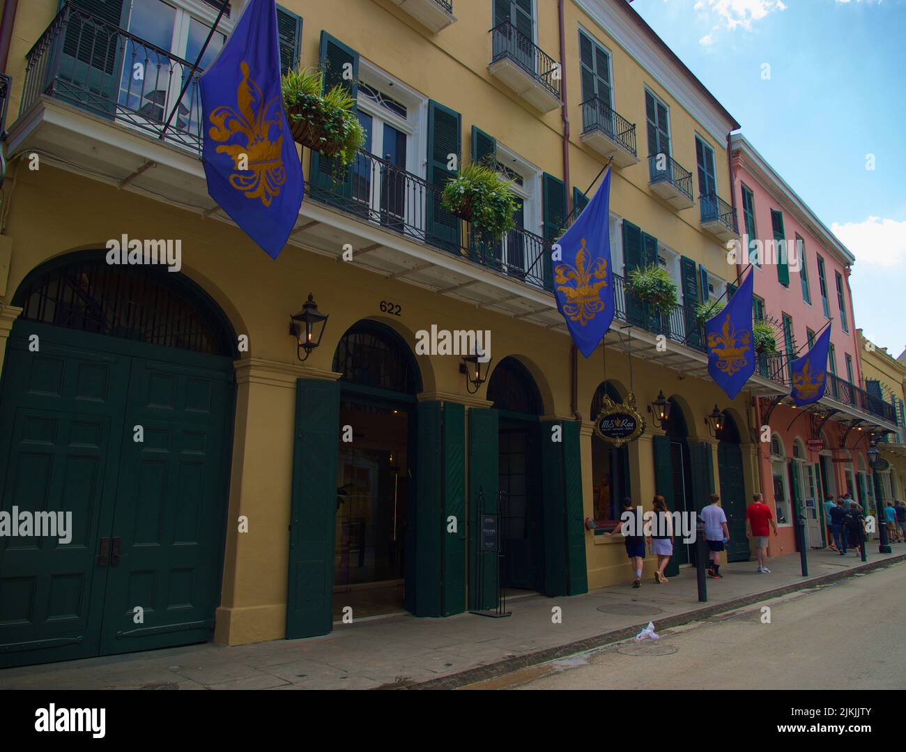 The facade of M.S. Rau - a high-end antiques deal in the French Quarter of New Orleans Stock Photo