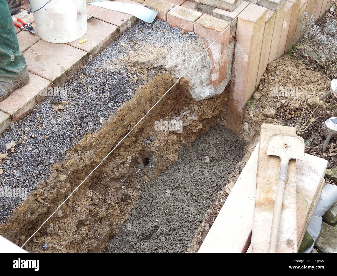 The construction tools and cement for the pavement Stock Photo Alamy