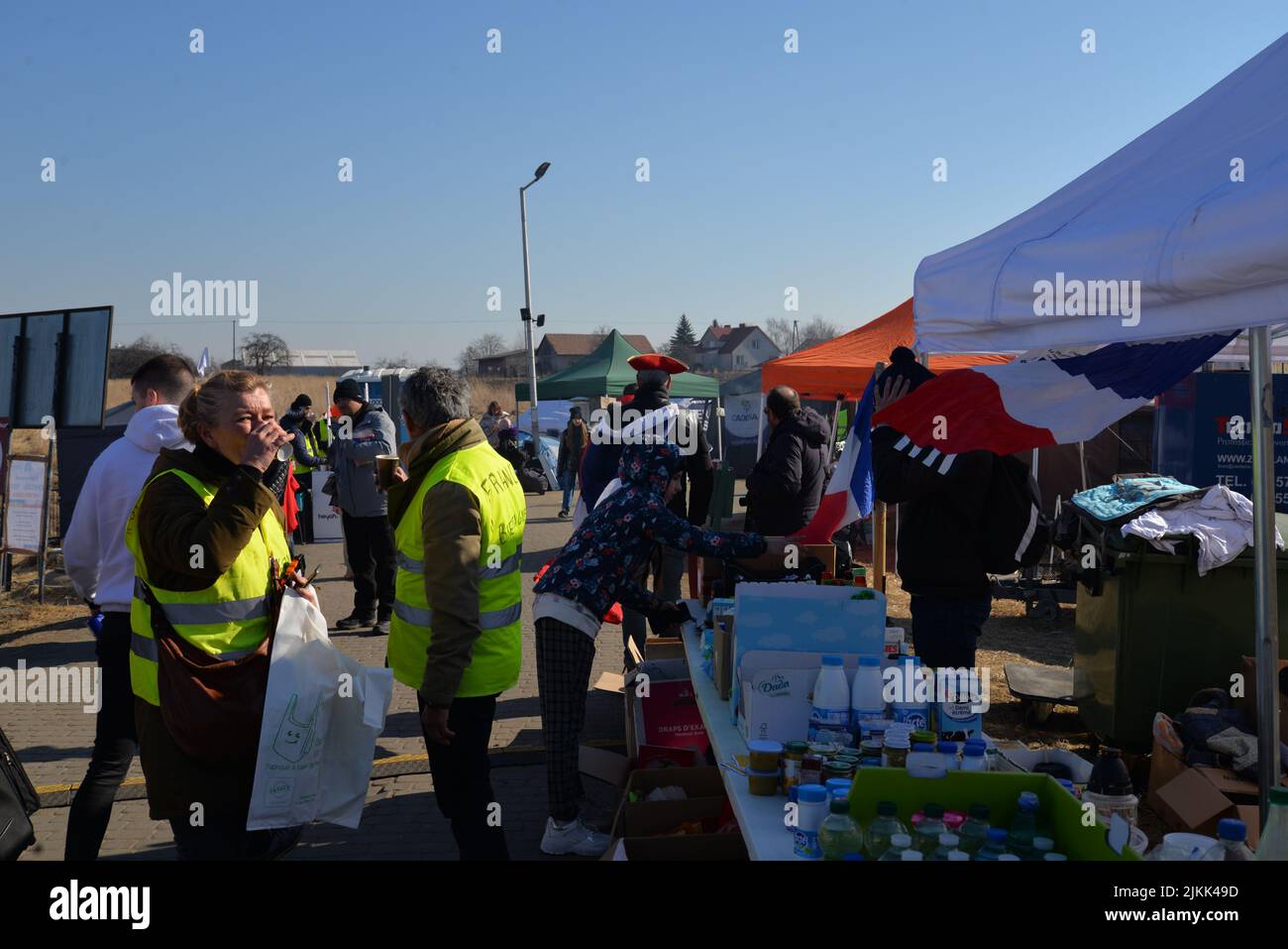 The volunteers and refugees at the Ukraine Refugee Welcome Centre in Medyka, Poland. Stock Photo
