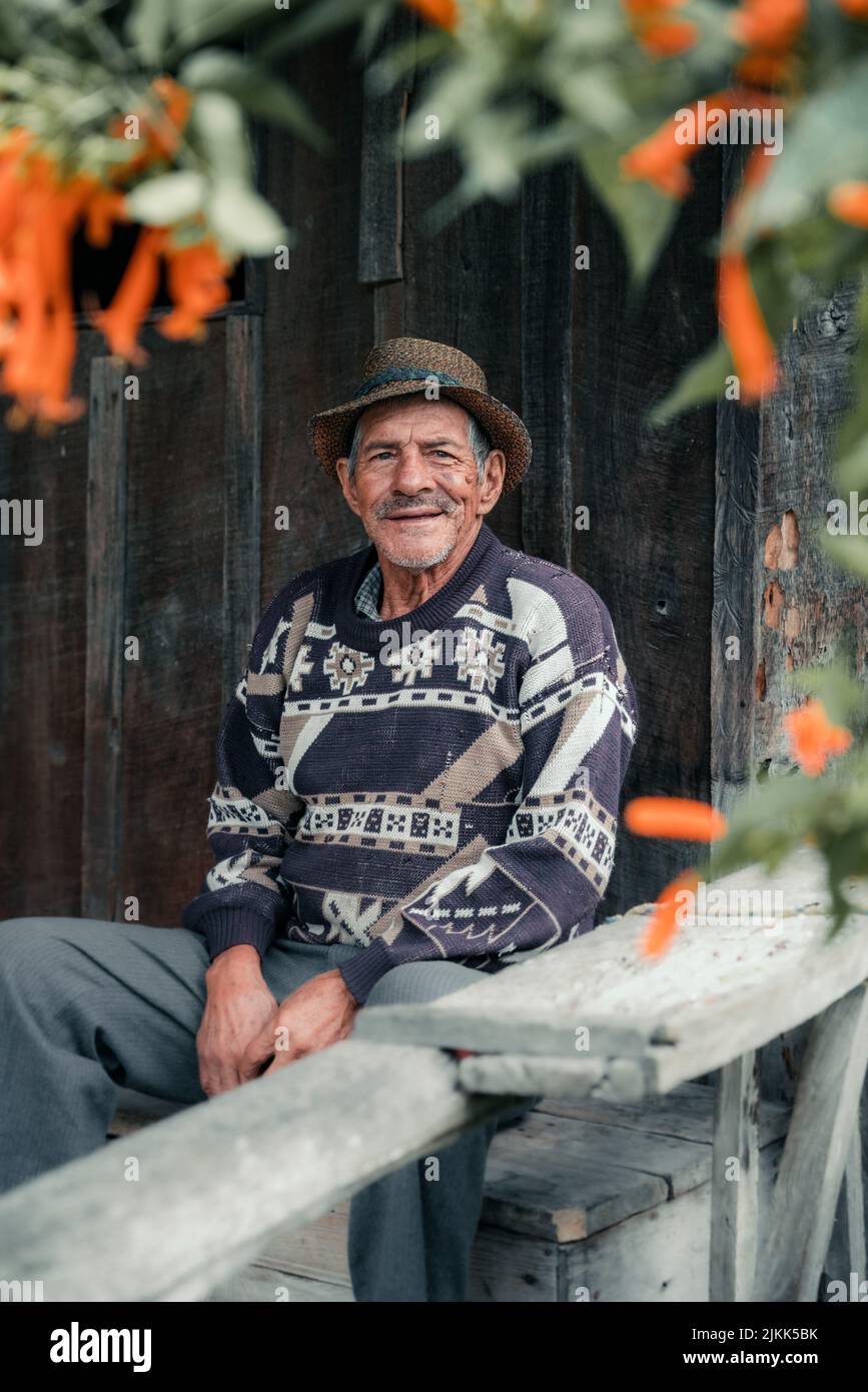 Wise old man sitting hi-res stock photography and images - Alamy