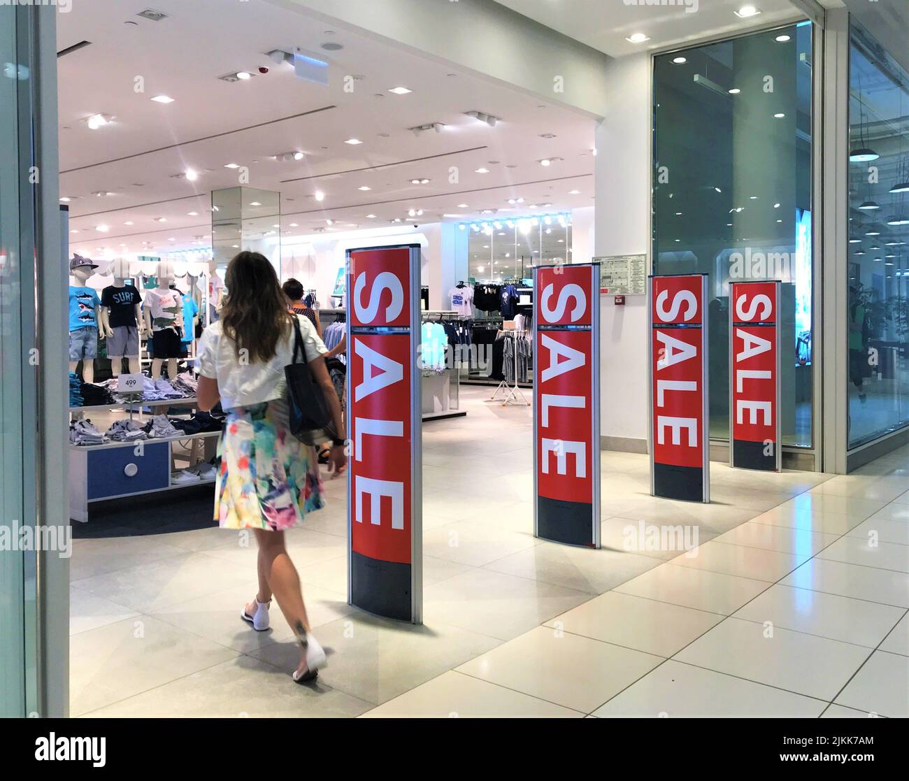H&m mid top season sale 2019