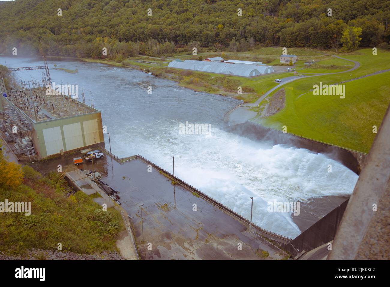 The view of the Kinzua Dam water flowing Stock Photo Alamy