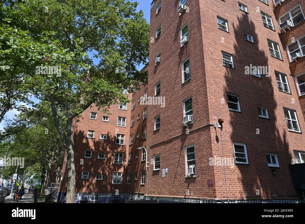 Woodside Houses Hi-res Stock Photography And Images - Alamy