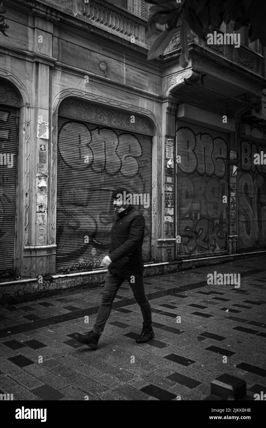 Walking Guide - Briançonnais: La Grave, Serre-Chevalier, Briançon, Mon