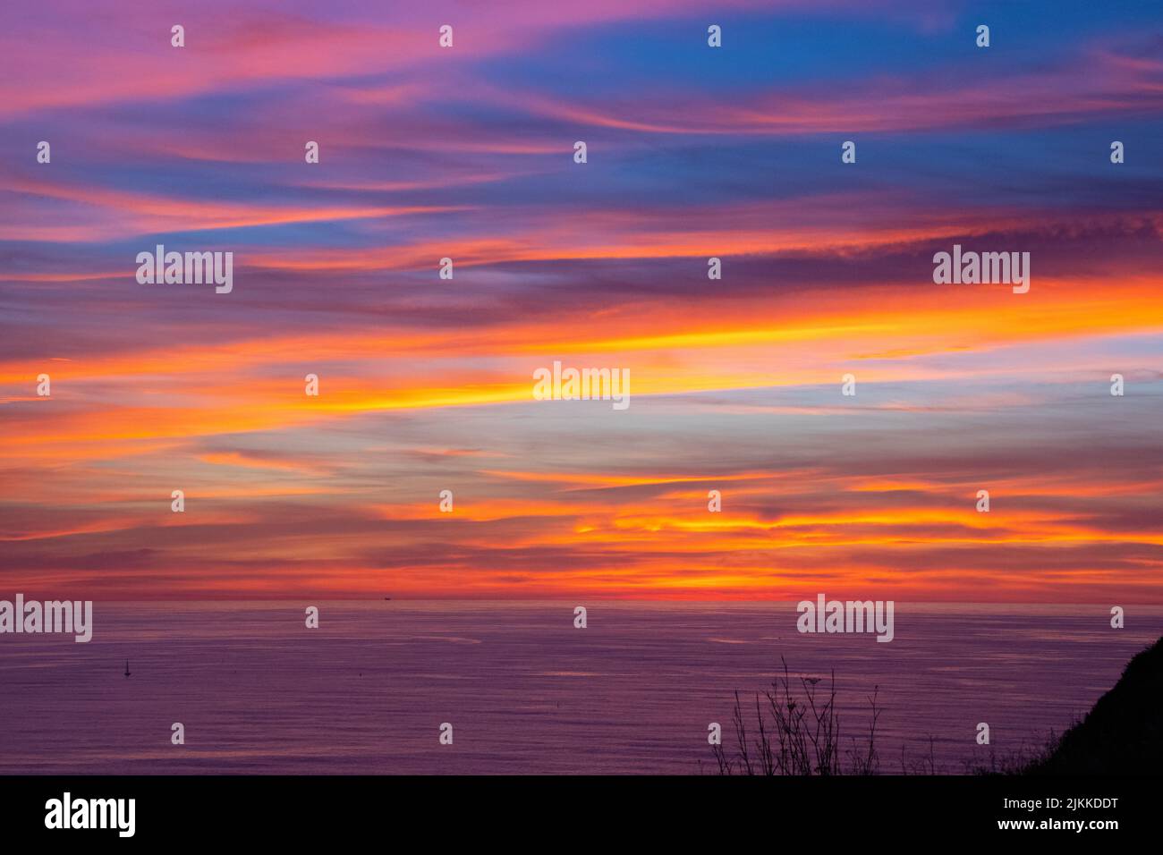 Shot dramatic sunset beach hi-res stock photography and images - Alamy