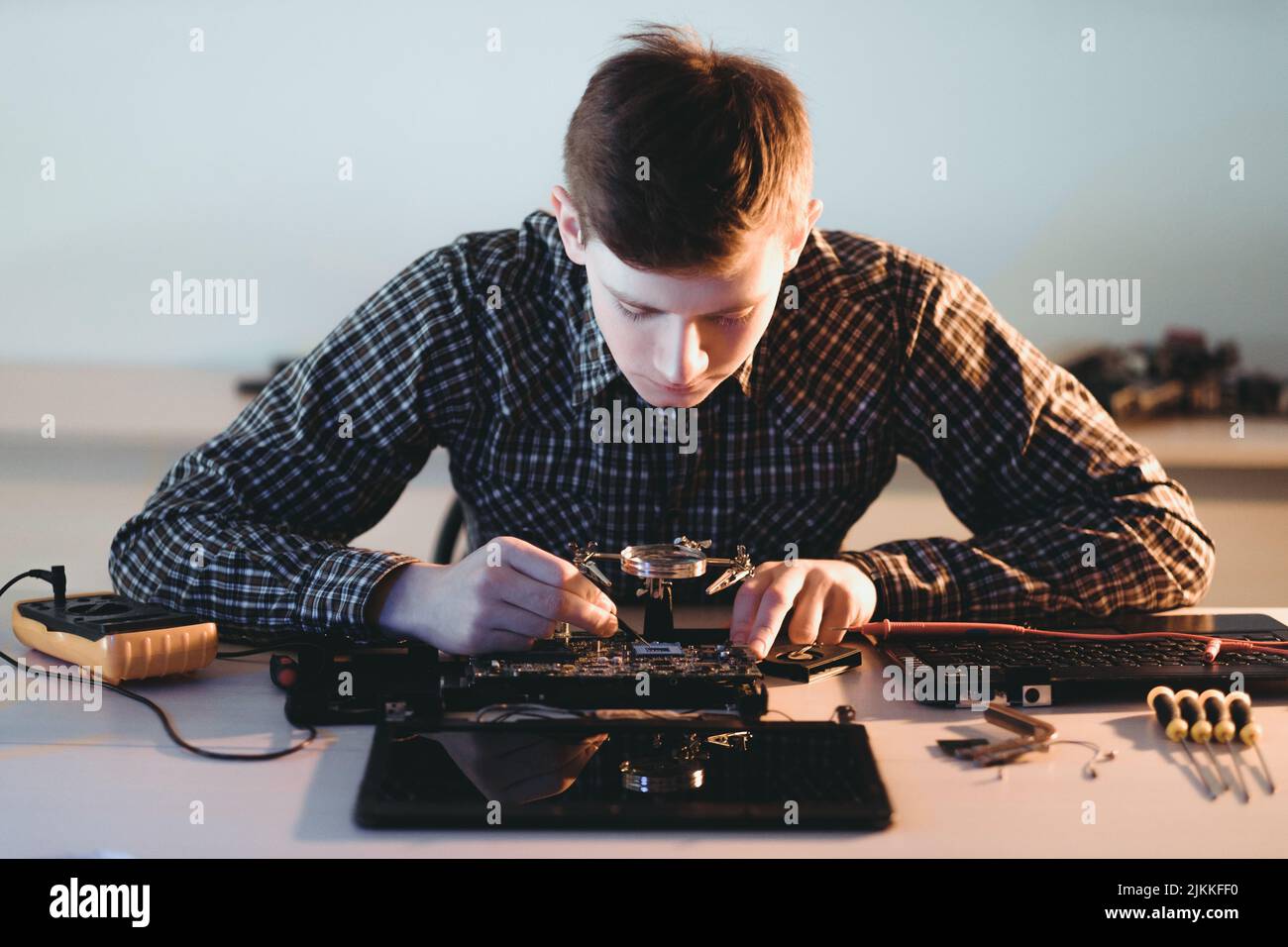 microelectronics computer repair shop motherboard Stock Photo Alamy