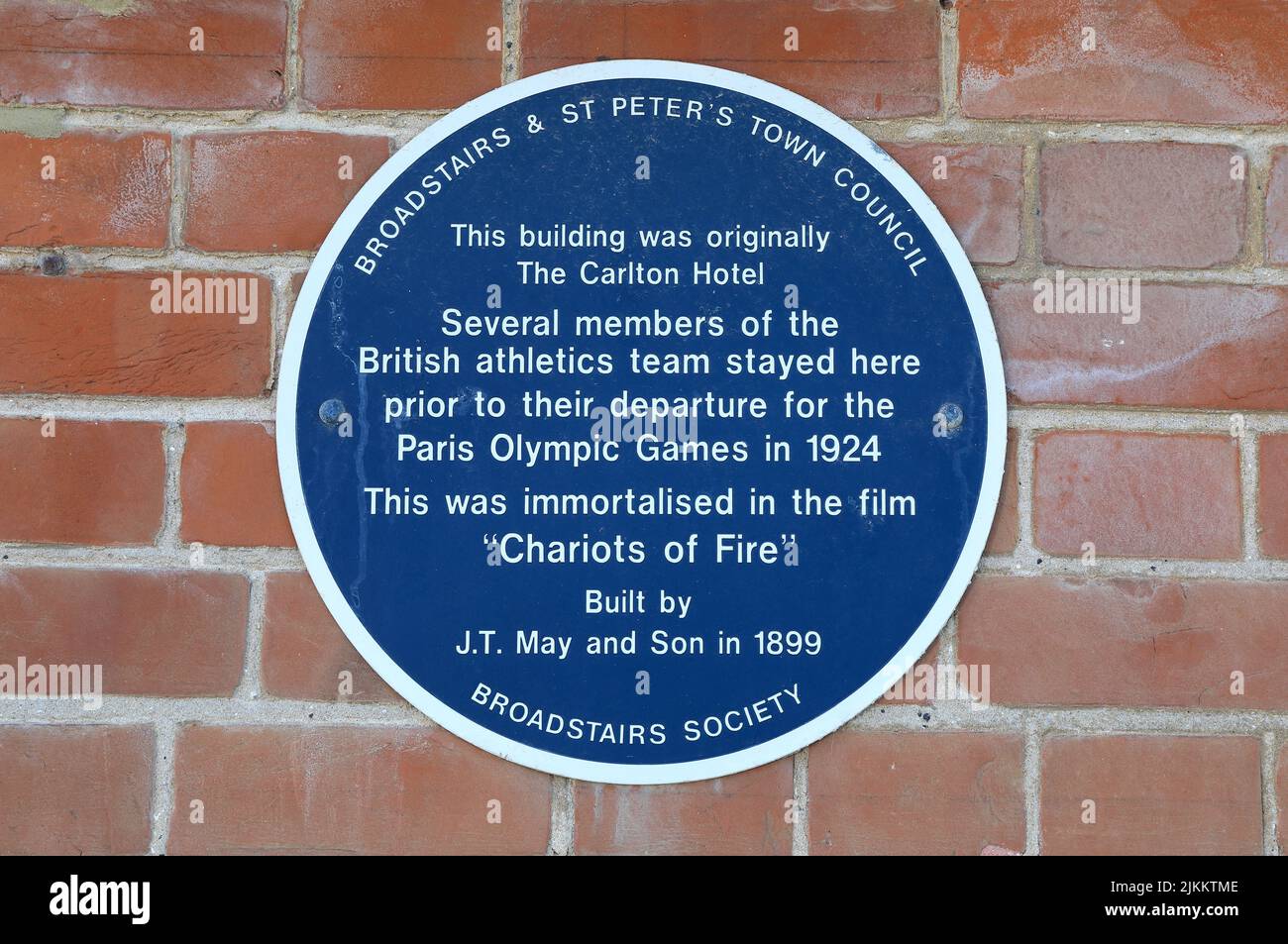 Historical blue plaque at The Carlton Hotel, where members of the British athletics team stayed, prior to departing for the Paris Olympics in 1924. Stock Photo
