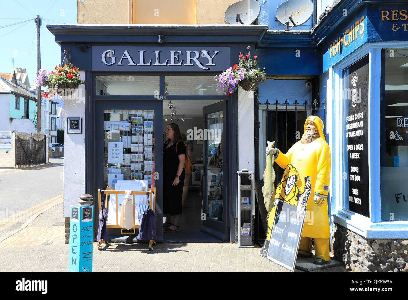New Kent Art Gallery and Seafarer fish and chips, in the pretty old town of Broadstairs, on the Isle of Thanet, in Kent, UK Stock Photo