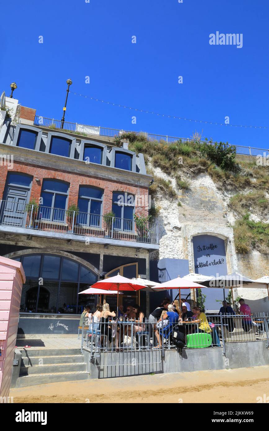 The Funicular Coffee House, on Viking Bay beach, in Broadstairs, in Kent, UK Stock Photo