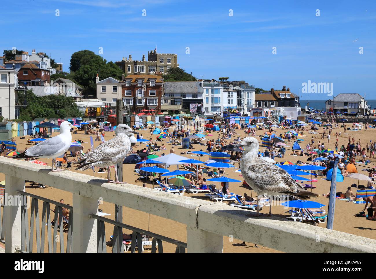 Lovely Viking Bay beach at Broadstairs on the Isle of Thanet, in Kent, UK Stock Photo