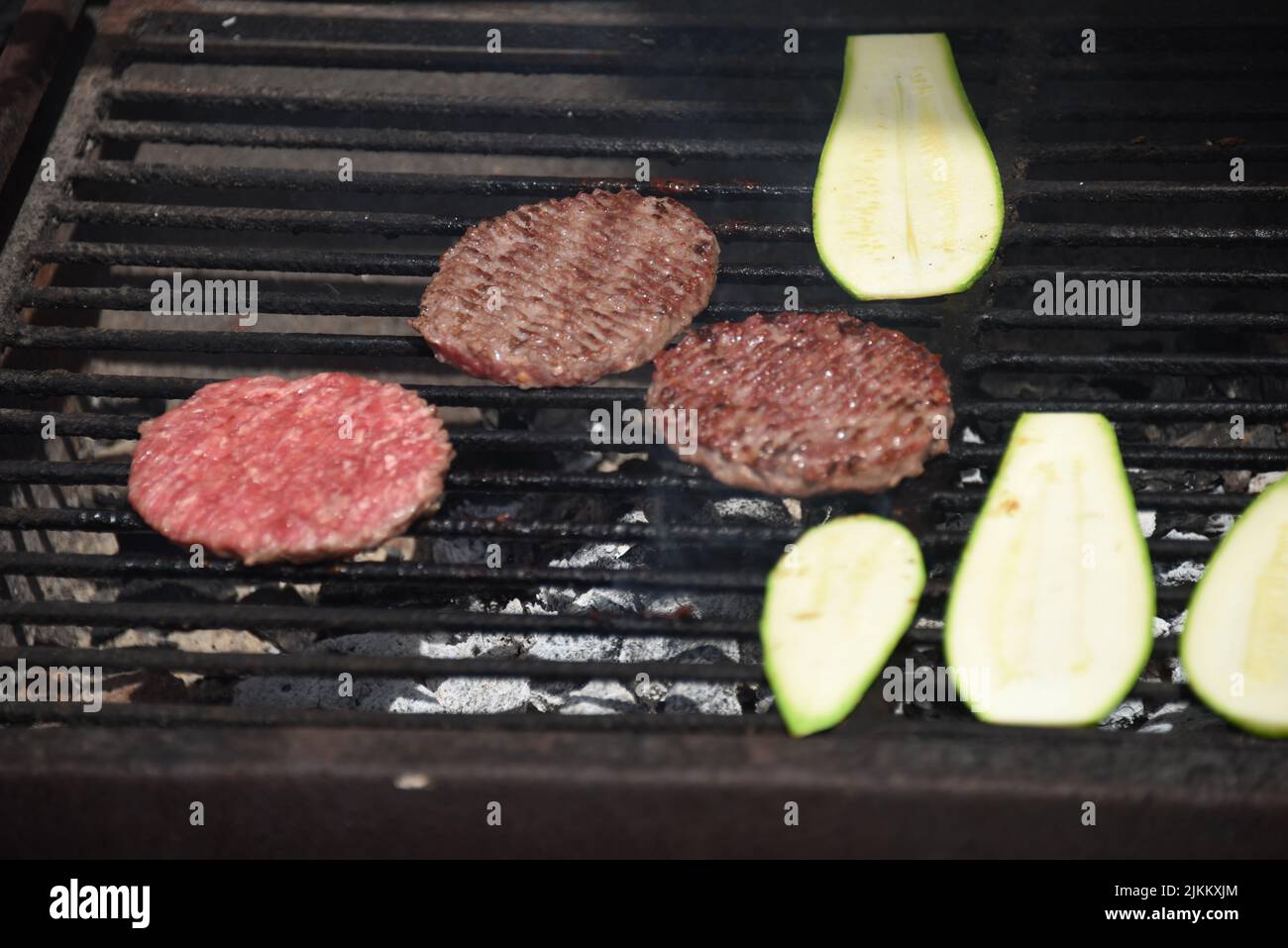 Food meat summer grill dinner hi-res stock photography and images - Alamy