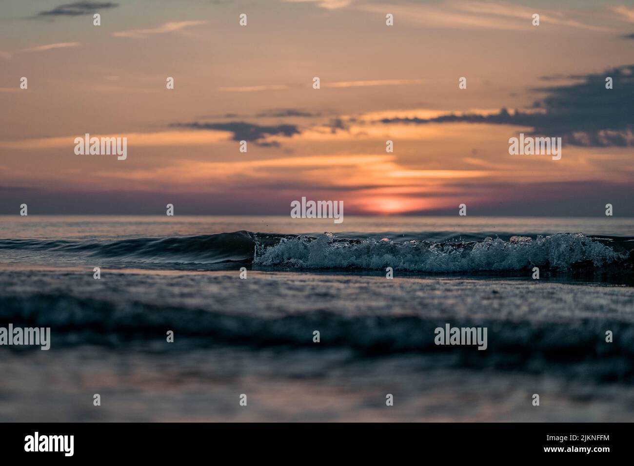 Beautiful foamy water hi-res stock photography and images - Alamy