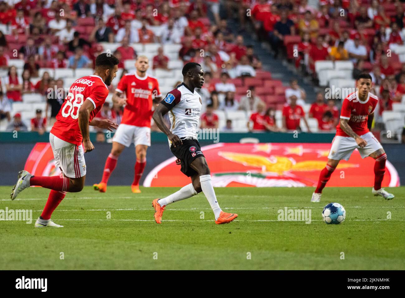 Lisbon, Portugal. 03rd Aug, 2022. Pione Sisto of FC Midtjylland (C) seen in action during the UEFA Champions League 3rd qualifying round match between SL Benfica and FC Midtjylland at Estadio da Luz stadium. Final score; SL Benfica 4:1 FC Midtjylland. Credit: SOPA Images Limited/Alamy Live News Stock Photo