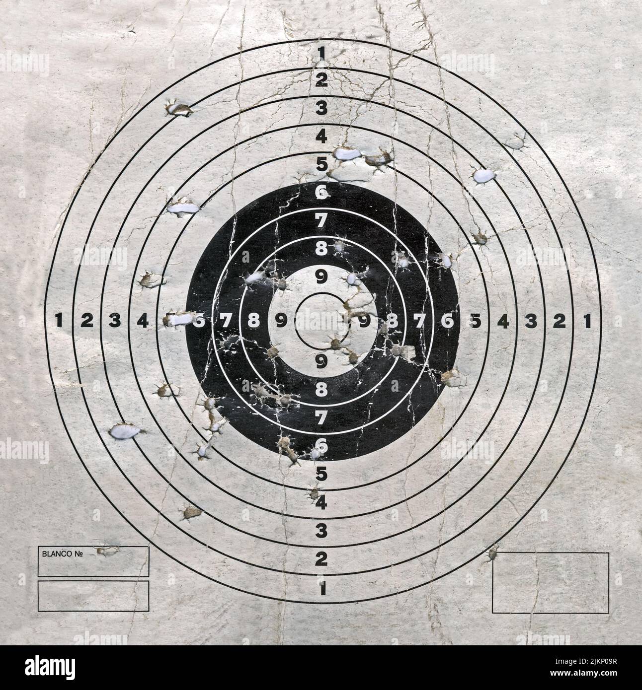 Мишень с отверстиями. Мишень пневматика 20 метров. Мишень в виде ягоды. Military targets. Military targets.