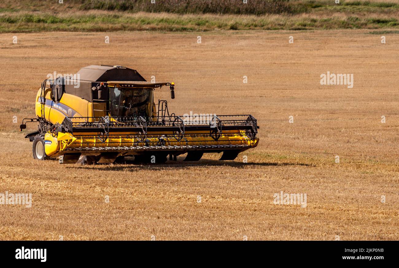 Crop cutting machine hires stock photography and images Alamy