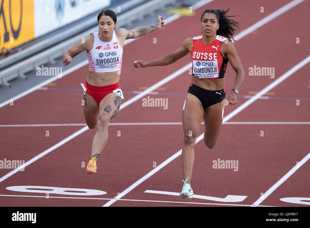 Ewa Swoboda (POL) 11.07 and Mujinga Kambundji (SUI) 10.97 qualify for the semi-finals with a time of 10.95 in the 100 meters during the afternoon sess Stock Photo