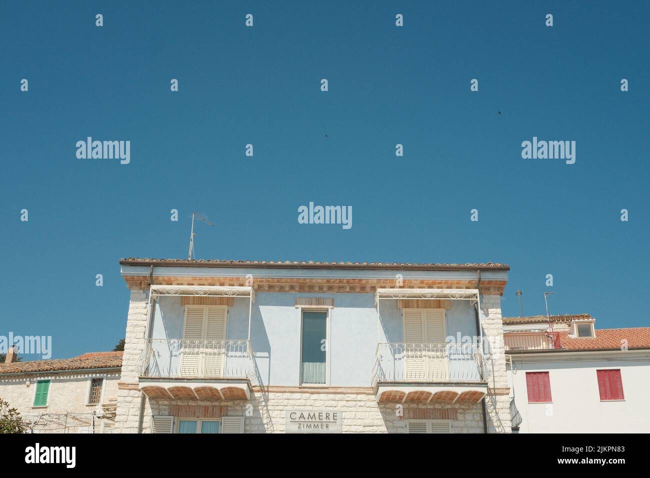 Facade house blue sky hi-res stock photography and images - Alamy