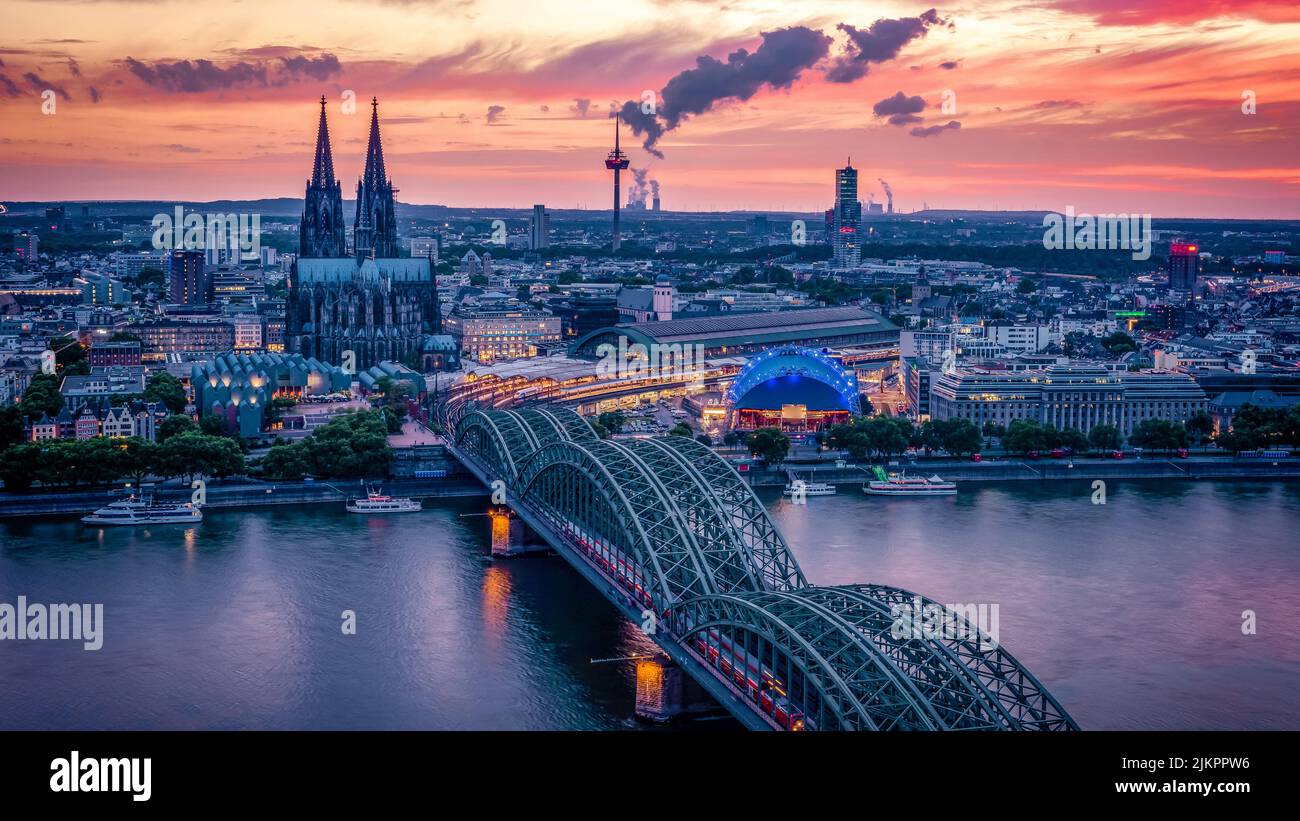Paul Sinus Köln Skyline Cologne Hohenzollern Brücke DESIGNBILDER 130x70cm 