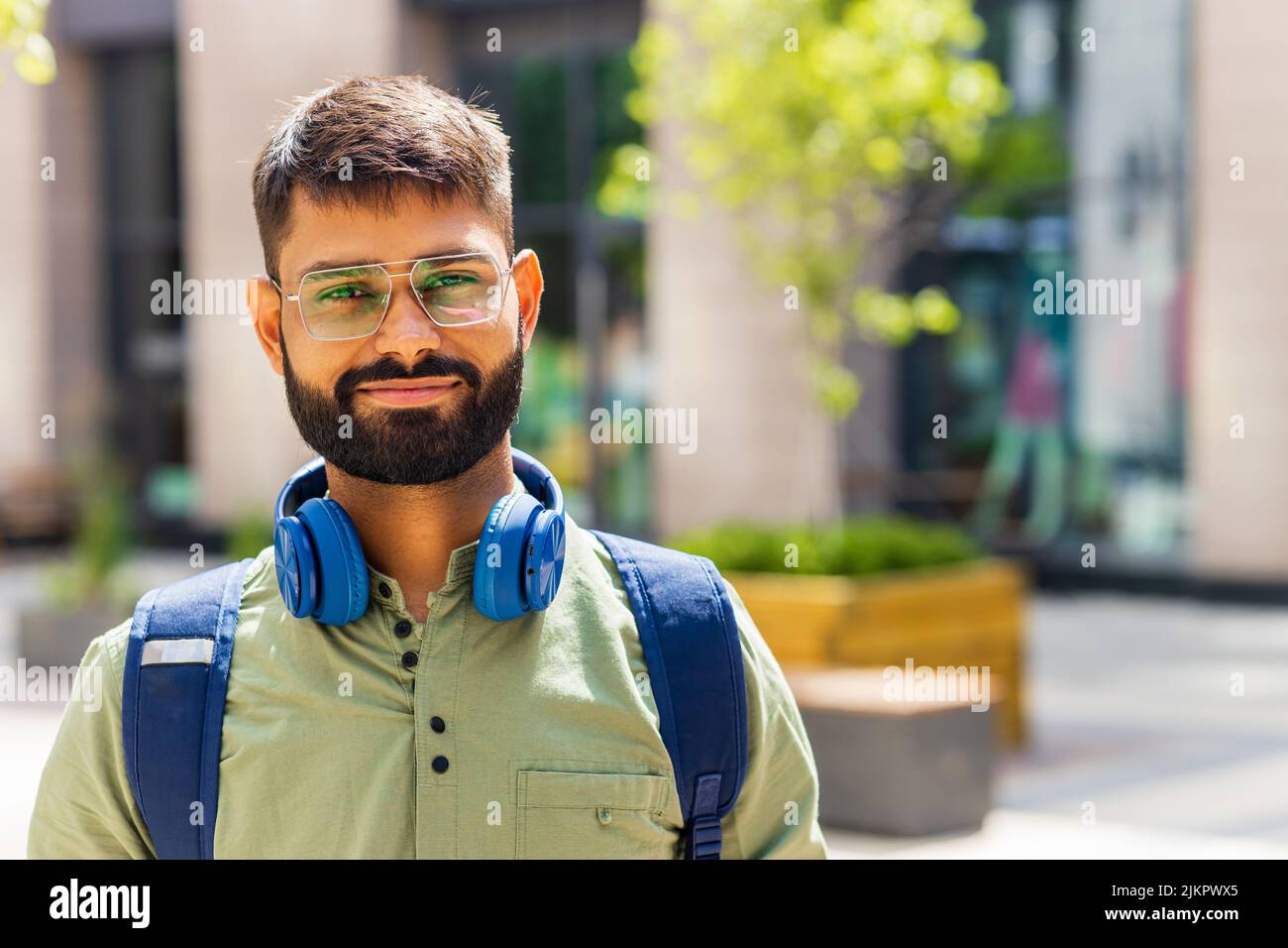 Indian student with backpack hi-res stock photography and images - Alamy