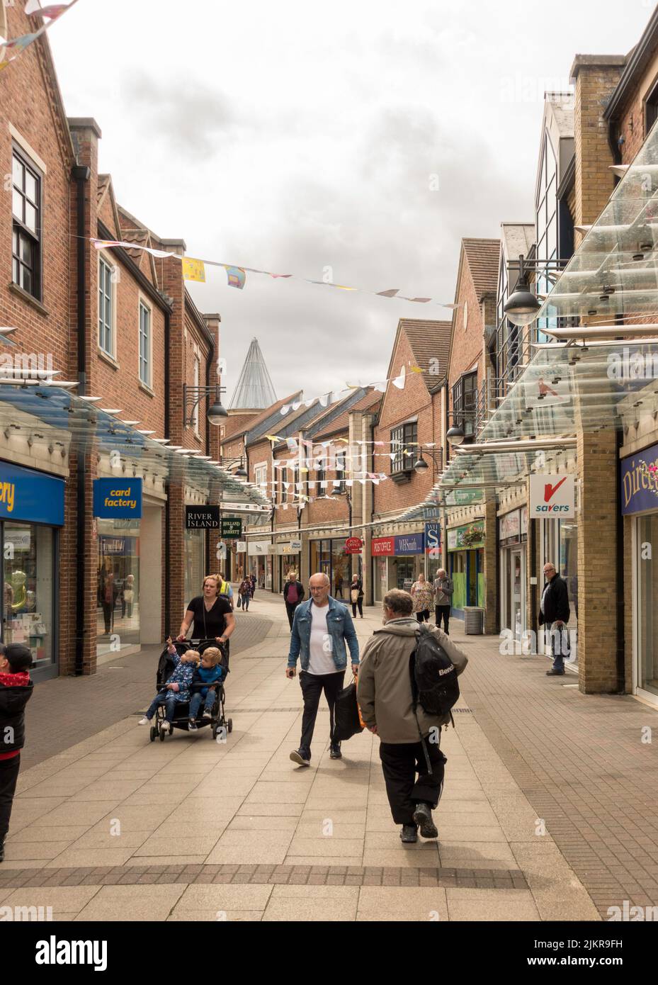 People walking through Wellington Square shopping centre in Stockton on Tees, Co. Durham, England, UK Stock Photo