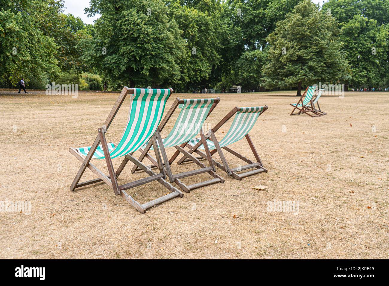 London, UK 3 August 2022. A parched Saint James which would normally be busy lies empty with deckchairs.  A drought warning has been declared after the hottest  july was recorded  and a historic  heatwave caused temperatures to reach 40celsius  and the south east of England  saw an average of 5mm of rain Credit. amer ghazzal/Alamy Live News Stock Photo
