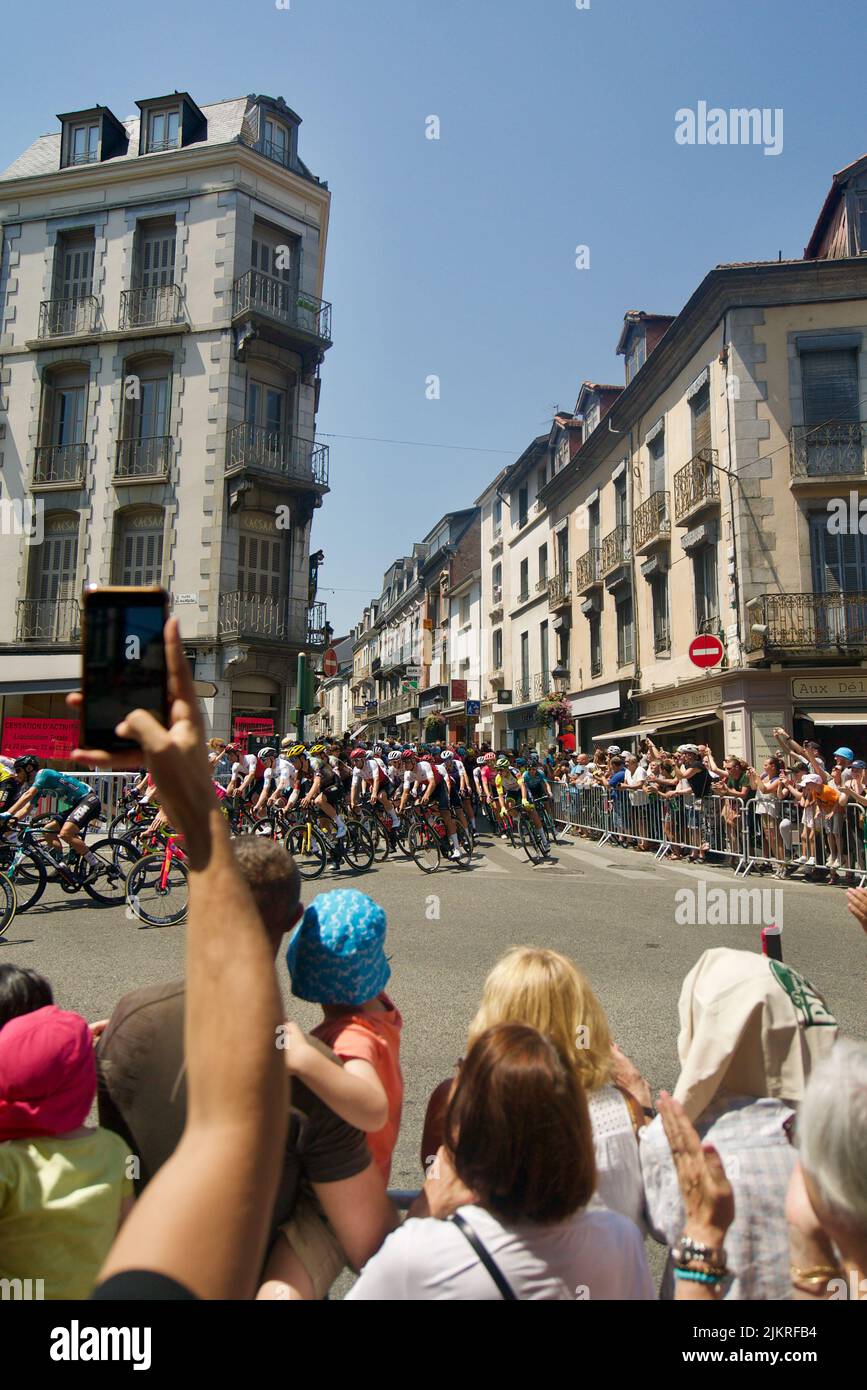 Crowds of spectators gather at the start of the 2022 Tour de France Stage 18: Lourdes > Hautacam) Départ de la course, Lourdes, foule de spectateurs. Stock Photo