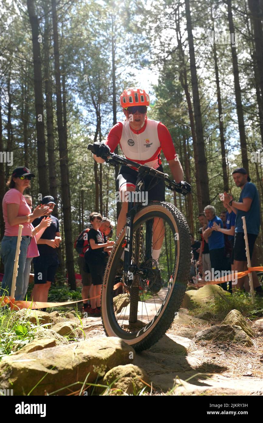 Jersey's Lisa Mansell (centre) during Women's Cross-country final at Cannock Chase on day six of the 2022 Commonwealth Games. Picture date: Wednesday August 3, 2022. Stock Photo