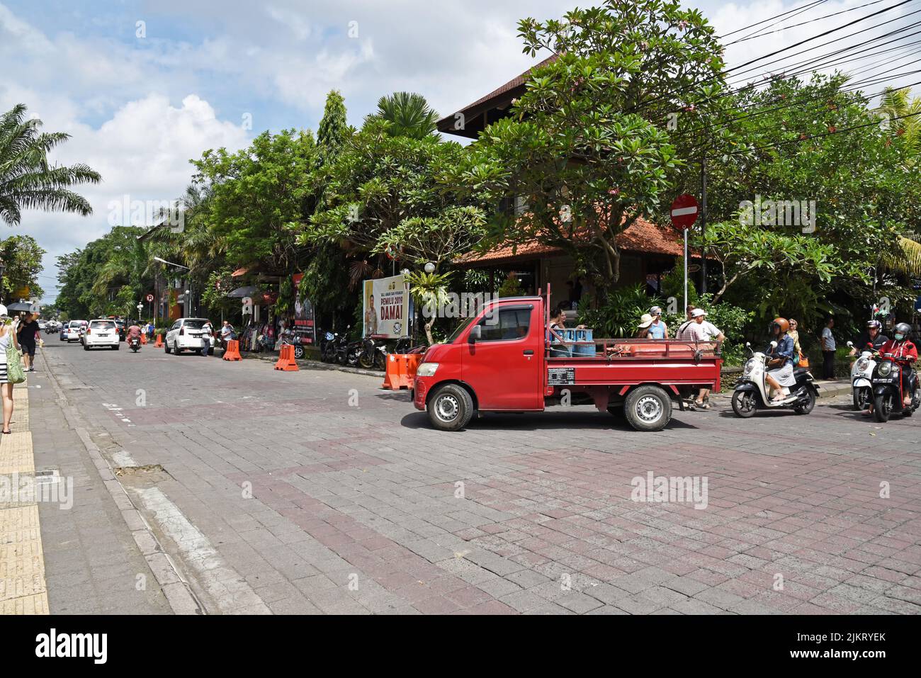 Shopping street, Ubud, Gianyar, Bali, … – License image – 70512470