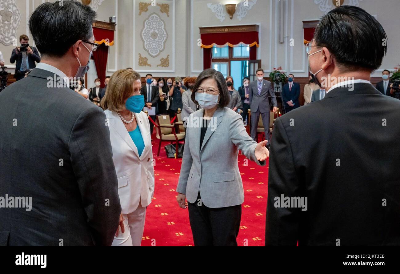 Taiwan. 02nd Aug, 2022. Minister of Foreign Affairs Joseph Wu, President Tsai Ing-wen and congressional delegations join Speaker of the House Nancy Pelosi as she arrives in Taiwan and attends a state honor in Taiwan on Aug. 2, 2022, seen here in images released to the media by the Taiwan Ministry of Foreign Affairs. (Photo by Taiwan Ministry of Foreign Affairs via Credit: Sipa USA/Alamy Live News Stock Photo