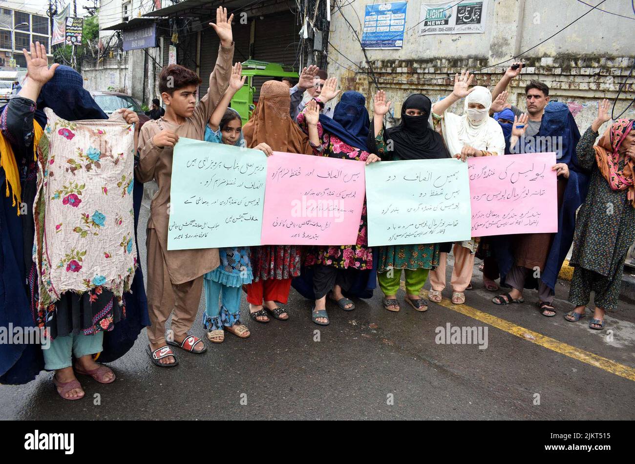 Pakistan Rashid Riyaz Karachi, Pakistan, August 03, 2022. Residents of Gulshan Riyaz Colony ...