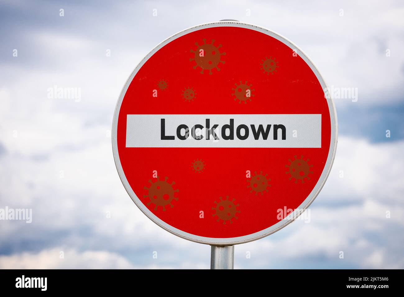 Sign With The Inscription Lockdown, Due To Disease Or Virus Such As Monkeypox Or Covid-19 Coronavirus PHOTOMONTAGE Stock Photo