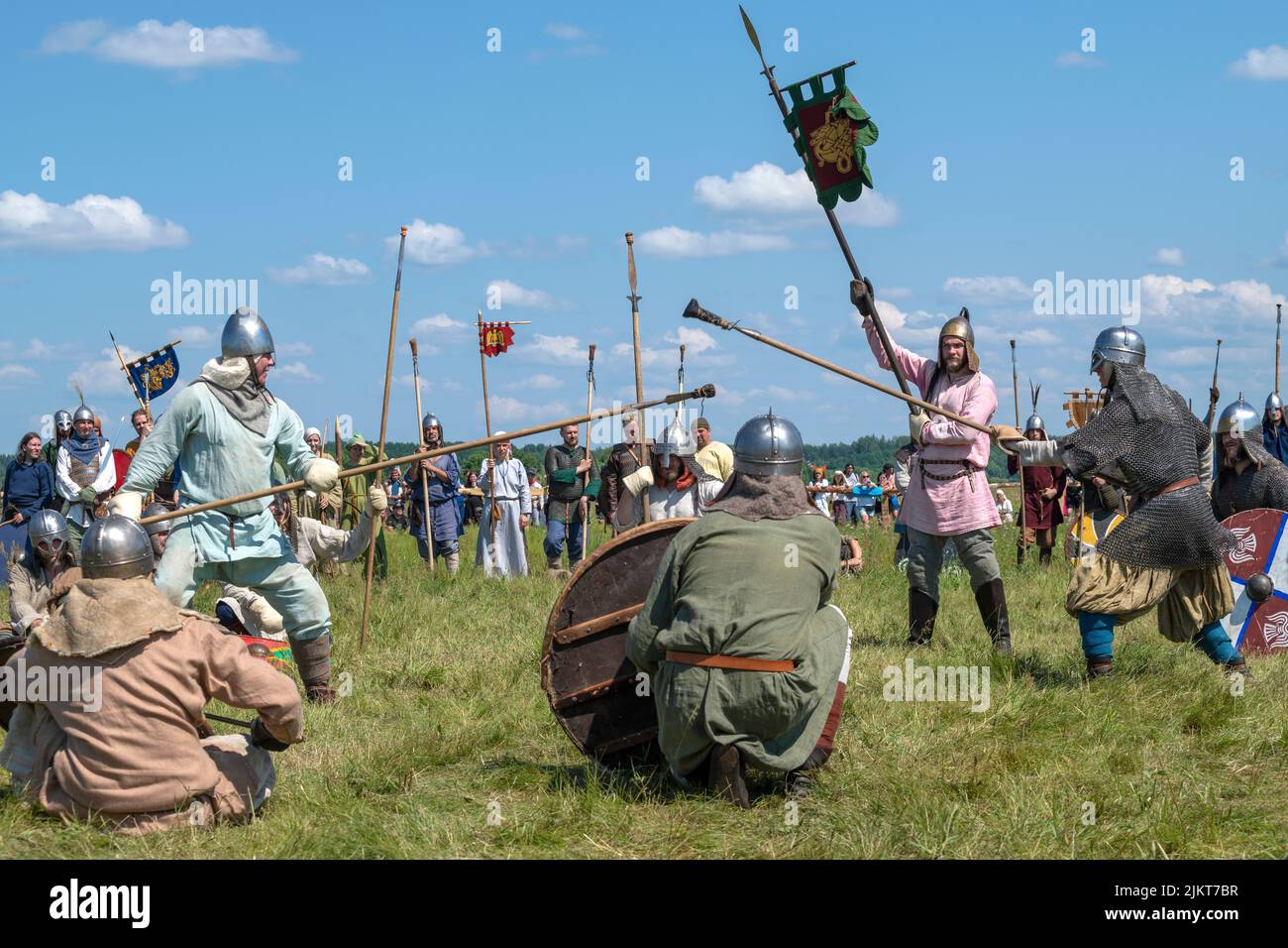 TVER REGION, RUSSIA - JULY 23, 2022: Individual duel of two medieval spearmen on a sunny summer day. Historical festival 'Epic Coast - 2022' Stock Photo