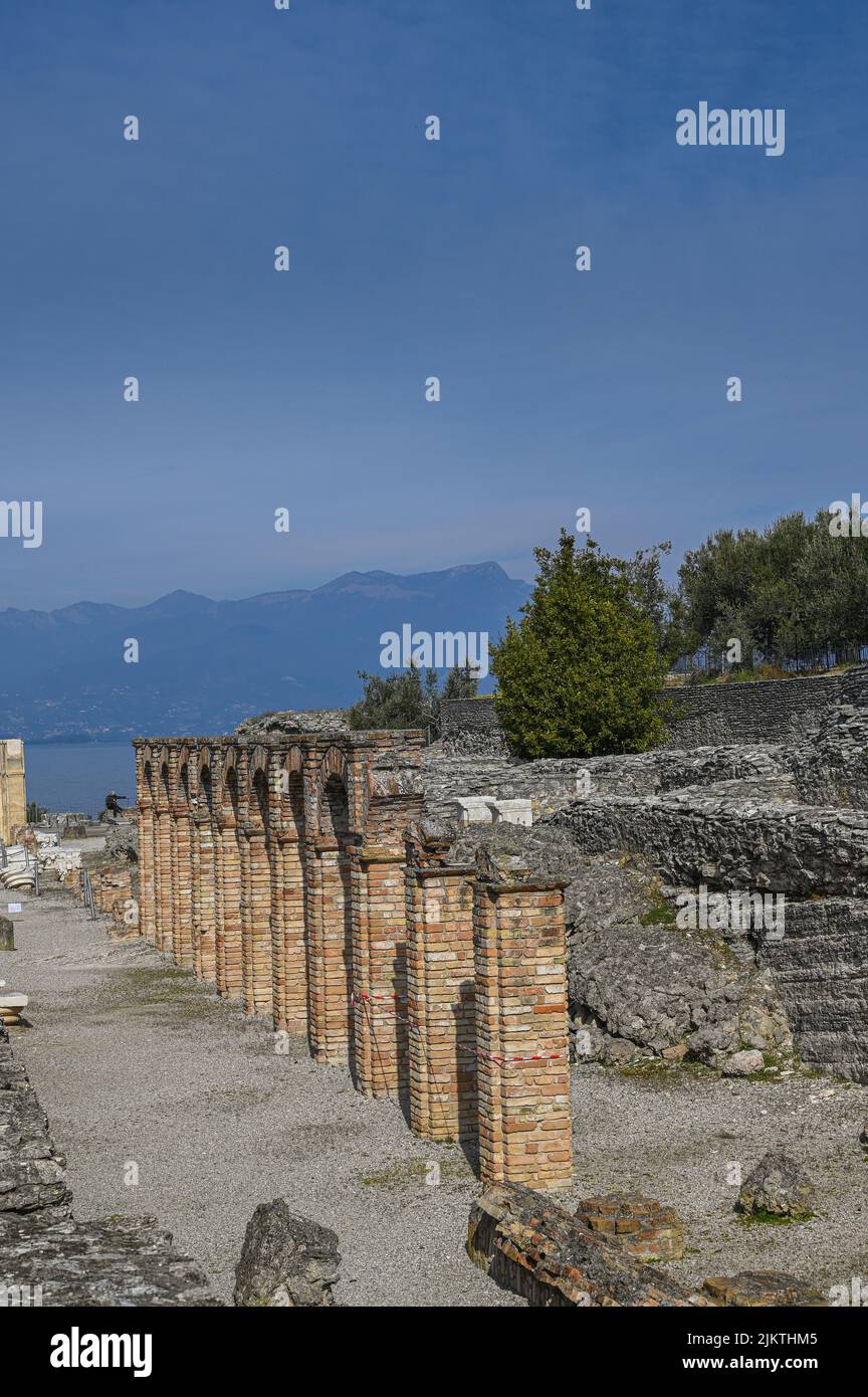 Vertical shot landscape building hi res stock photography and images Vertical shot landscape building hi res stock photography and images