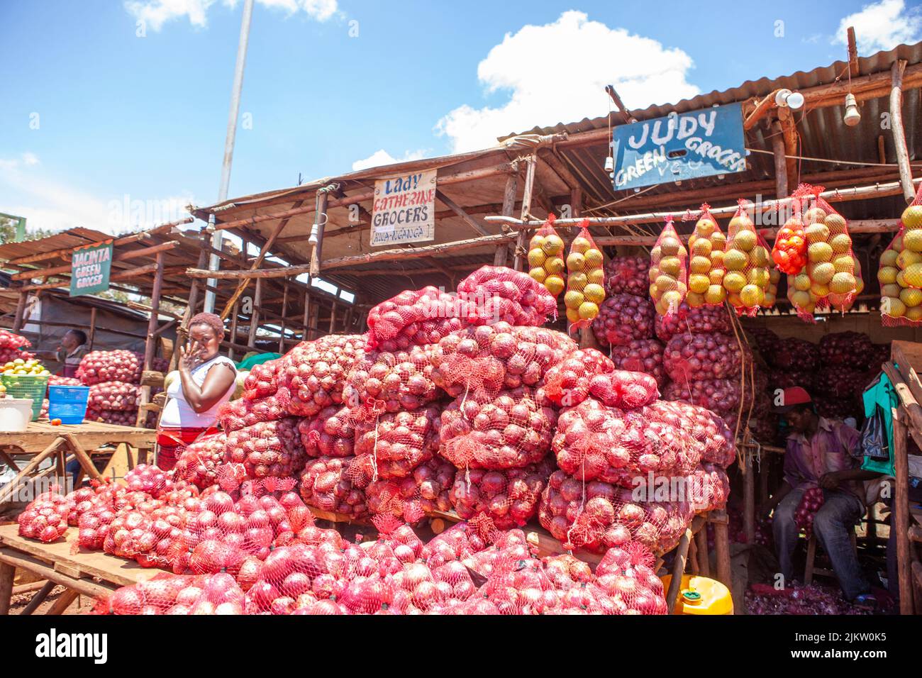 A farm fresh produce being sold by traders at the small market of Mombasa road, Emali, Kenya Stock Photo