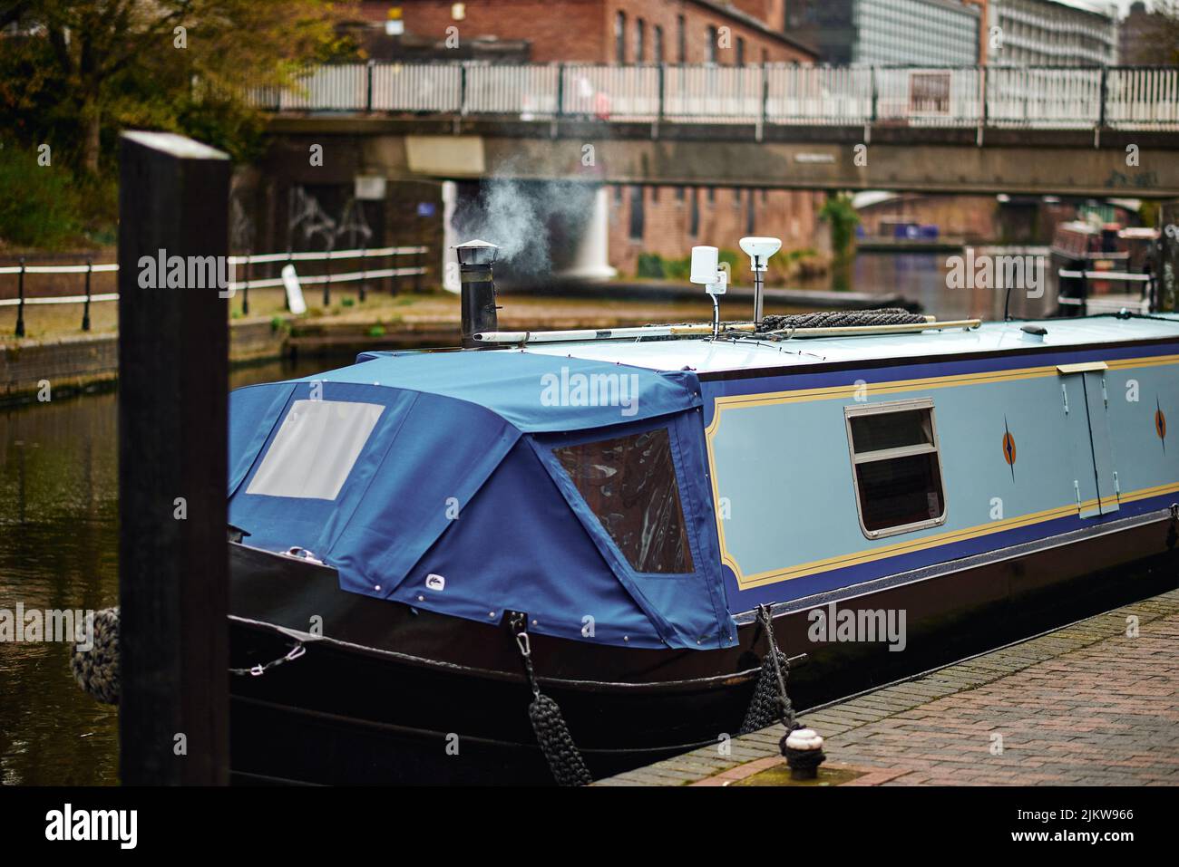 A traditional houseboat on the canal in Birmingham, UK Stock Photo Alamy