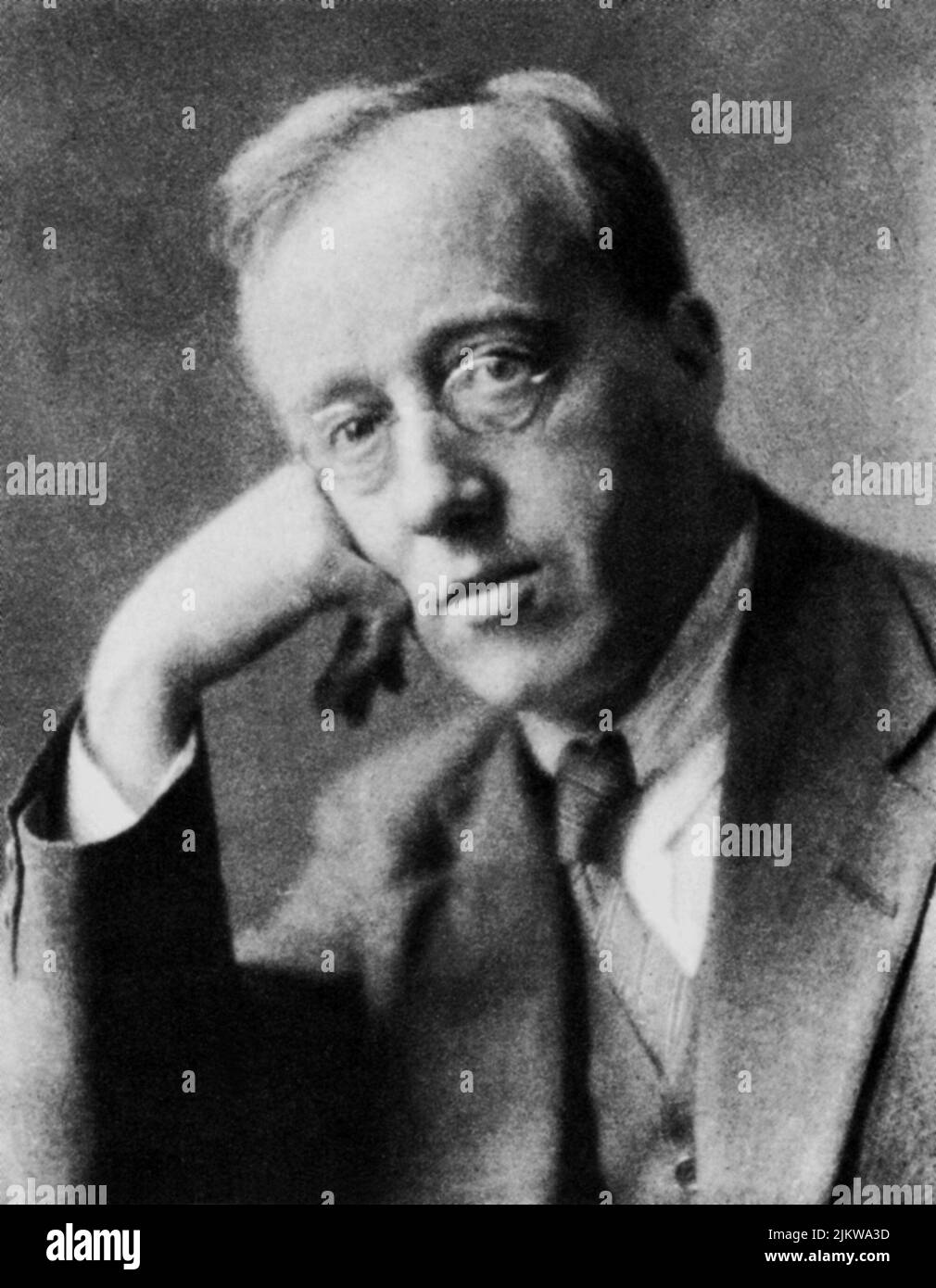 The british music composer GUSTAV HOLST ( 1874 - 1934 ) , author of suite THE PLANETS ( 1918 ) - OPERA - musica classica - classical - COMPOSITORE - glasses - occhiali - musicista ----  Archivio GBB Stock Photo