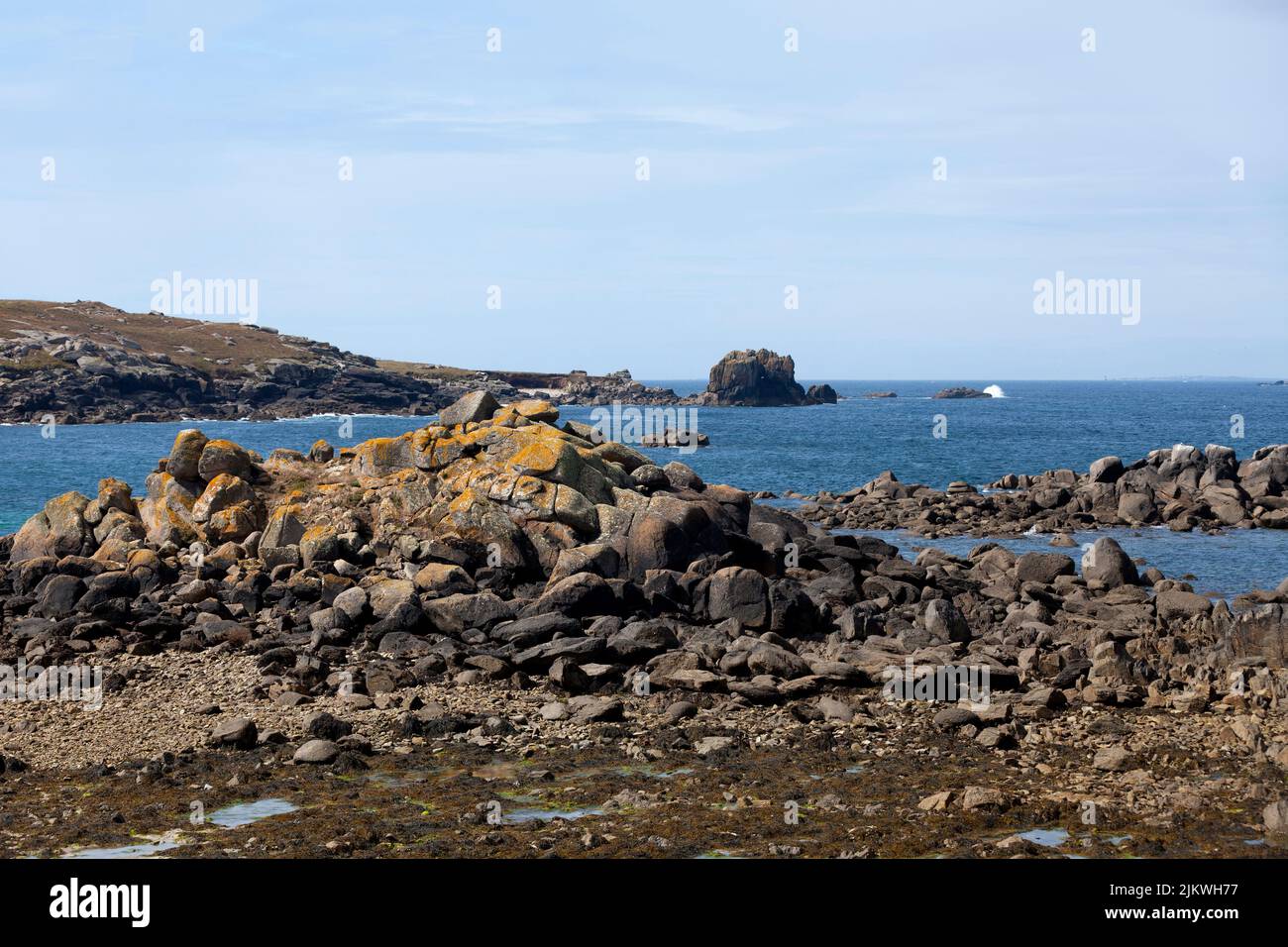 Rocks along the shore in Porspoder near the Saint-Laurent peninsula. Stock Photo