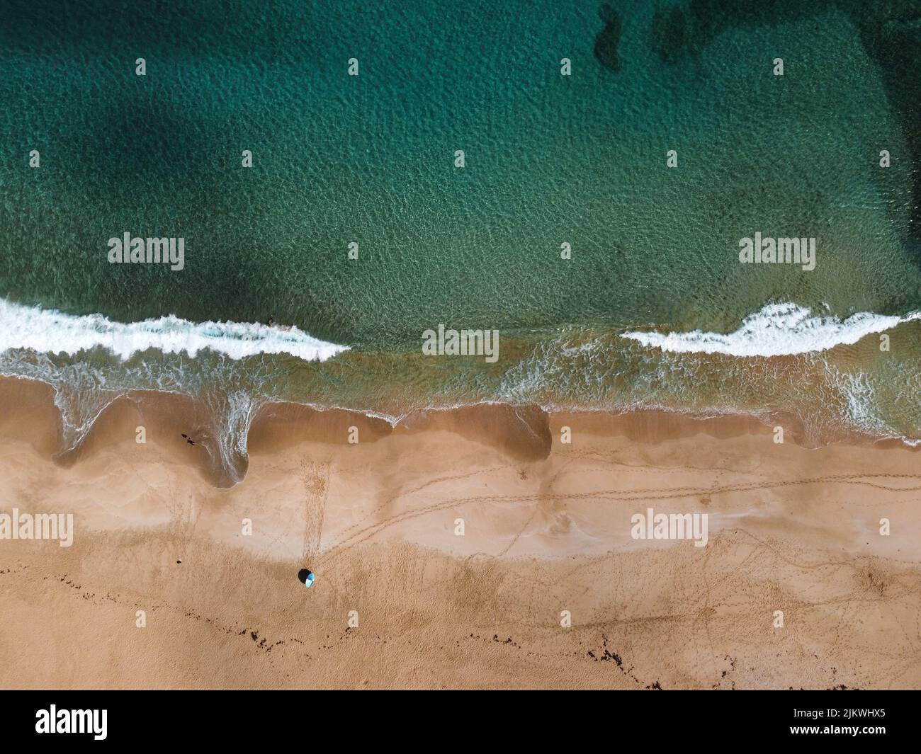 Birds eye view of the ocean hi-res stock photography and images - Alamy