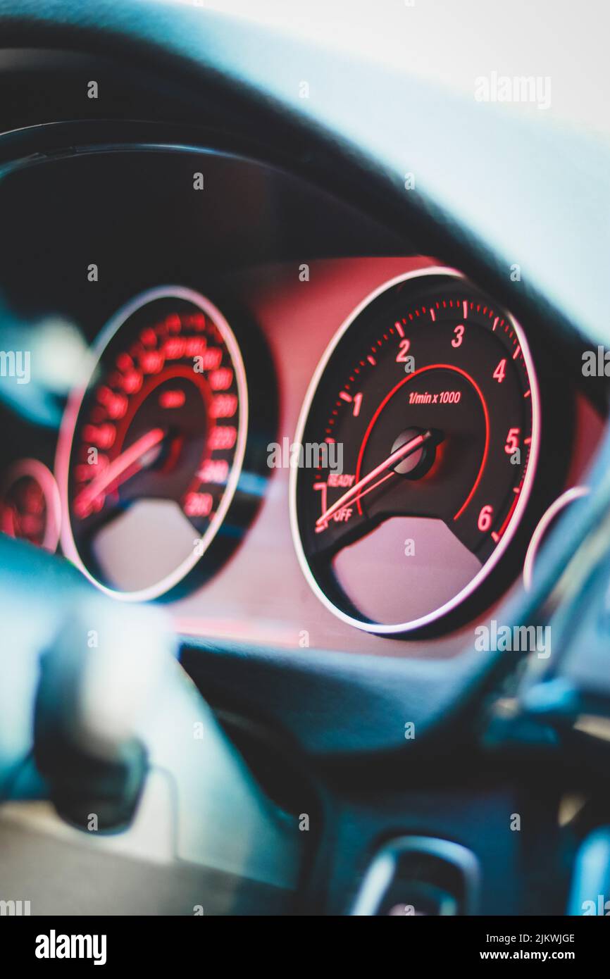 Speedometers hi-res stock photography and images - Alamy