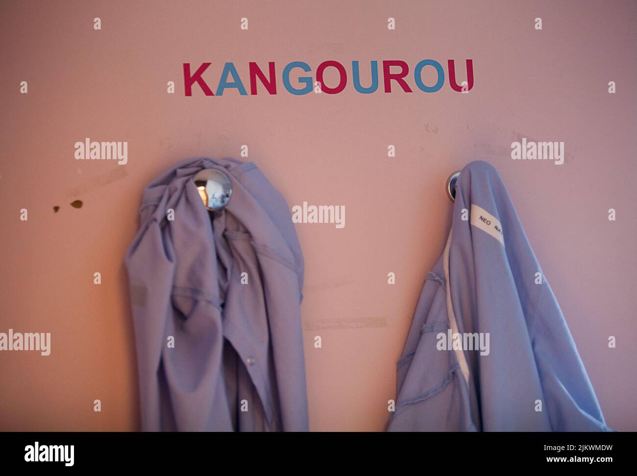 Kangourou method, level 2 neonatal department of a Haute-Savoie hospital. Stock Photo